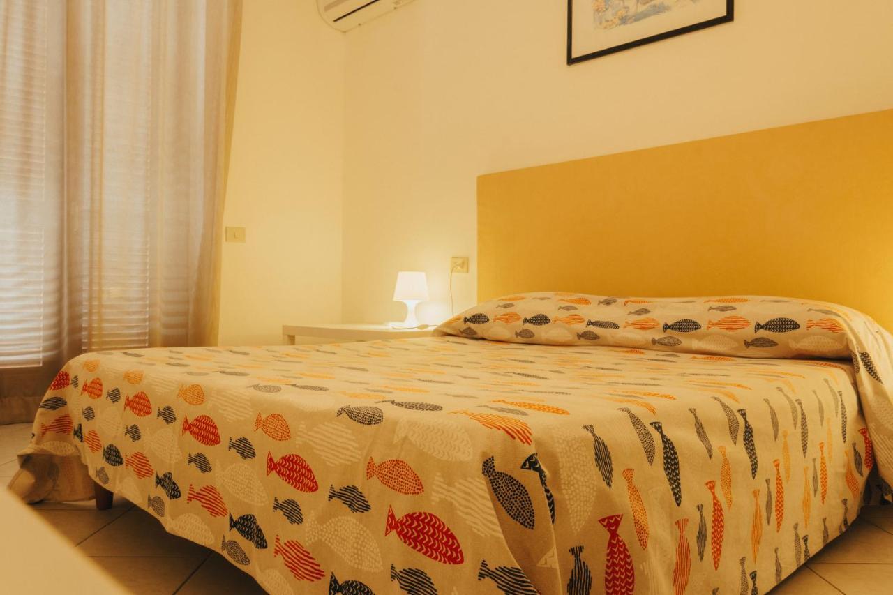 Hotel Villa Rosa Porto Azzurro Extérieur photo